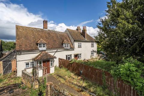 6 bed property, in St. Johns Road, £350,000