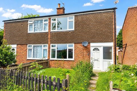 2 bed property, in 53 Peterway Somercotes, £29,000