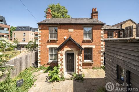 3 bed property, in Malden Road, £450,000