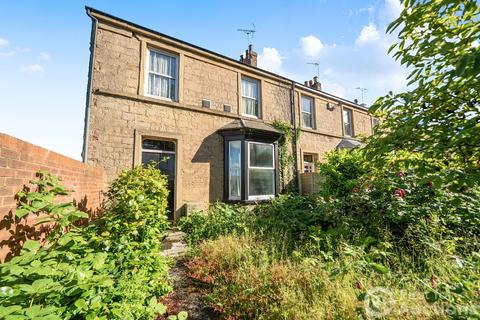 3 bed property, in St. Johns Place, £80,000