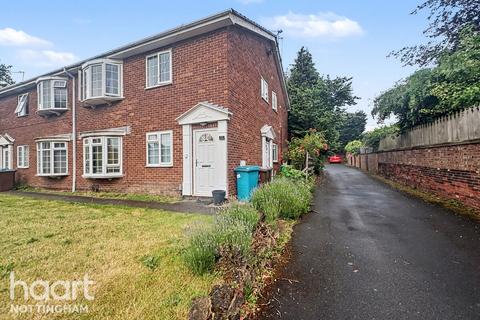 2 bed property, in Gregory Court, £160,000