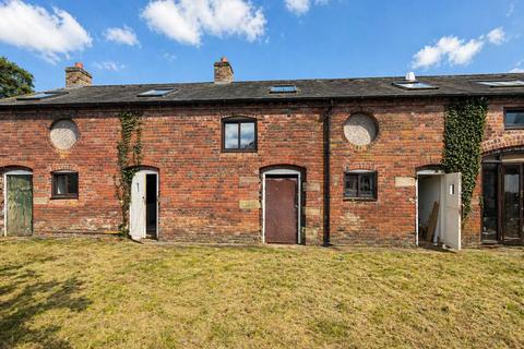 2 bed property, in Robin's Nest, £19,000