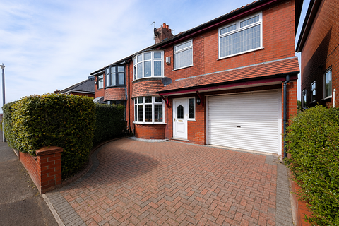 4 bed property, in 114 Birch Avenue, £425,000
