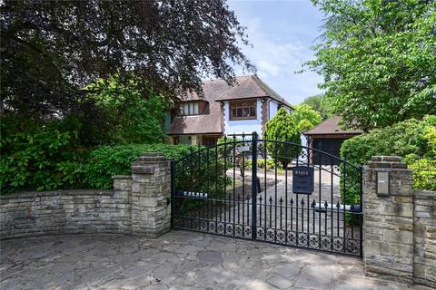 3 bed property, in Laleham, £1,300,000