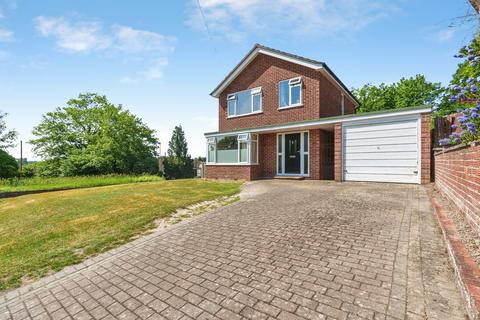 3 bed property, in St. Hubert Road, £425,000