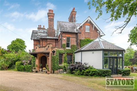 5 bed property, in Robins Nest Hill, £2,950,000