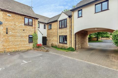 Studio, in Phillips Court, £80,000