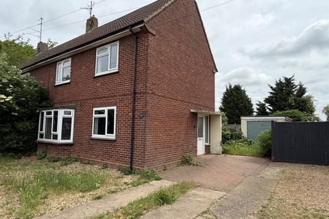 3 bed property, in Allenbys Chase, £140,000
