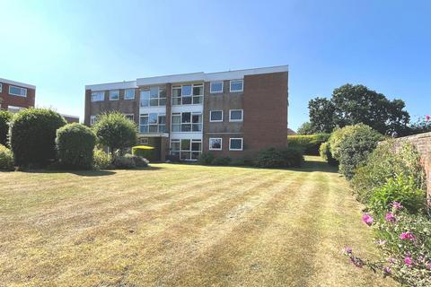 2 bed property, in Cockerell Rise, £125,000