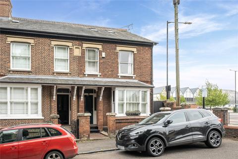 4 bed property, in Nelson Road, £480,000