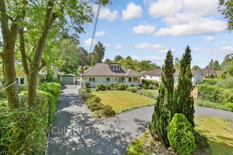 4 bed property, in Ashurst Drive, £975,000