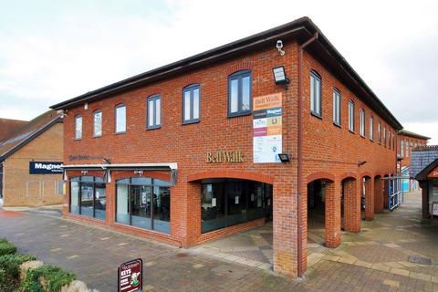 1 bed property, in Bell Walk, £145,000
