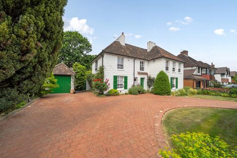 4 bed property, in Kingsway, £1,400,000