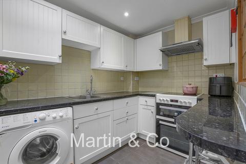 2 bed property, in Portland Rd, £310,000
