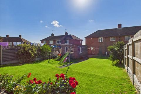 3 bed property, in Uplands Road, £400,000