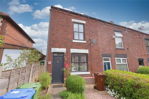 2 bed property, in Fleet Street, £200,000