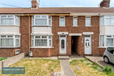 2 bed property, in Fairfax Road, £185,000