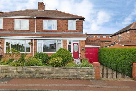 3 bed property, in Westholme Gardens, £135,000