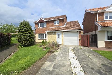3 bed property, in Chaffinch Court, £230,000