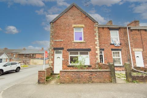 3 bed property, in 25 Percy Terrace, £40,000