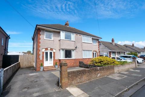 3 bed property, in Corringham Road, £200,000