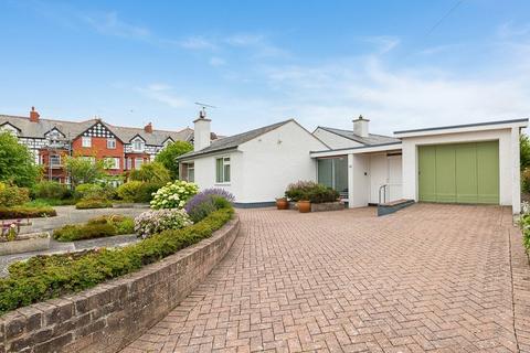 2 bed property, in Whitehall Road, £450,000