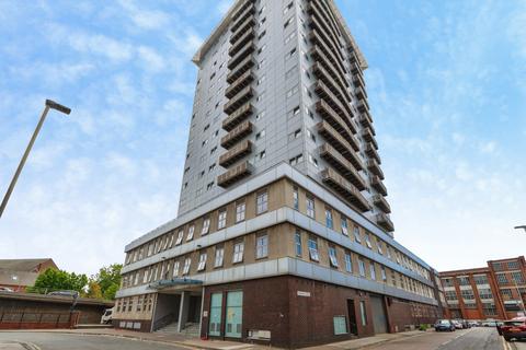 1 bed property, in Navigation Street, £90,000
