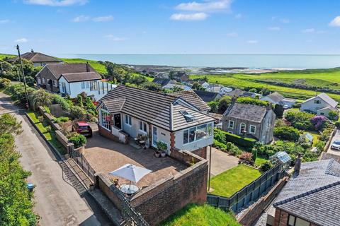 5 bed property, in Nethertown Road, £600,000