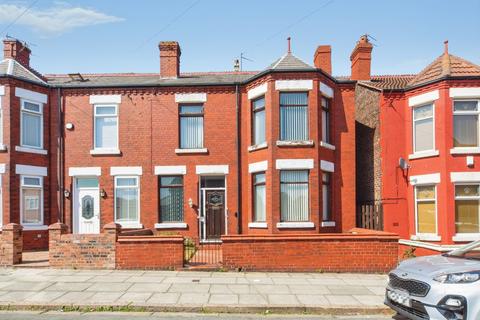 6 bed property, in Lynwood Road, £230,000