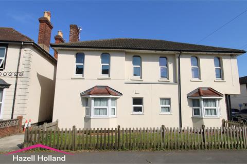 3 bed property, in Beaver Road, £300,000