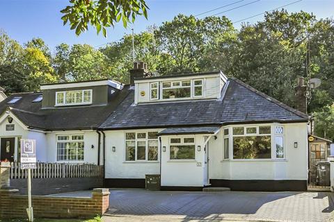 3 bed property, in Old Watford Road, £550,000