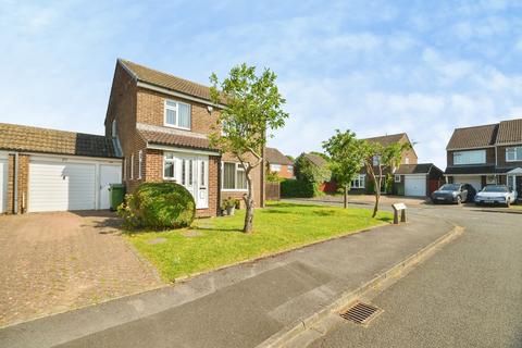 3 bed property, in Monmouth Drive, £260,000