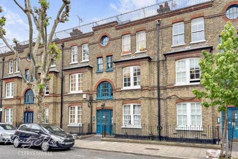 2 bed property, in Haberdasher Street, £550,000