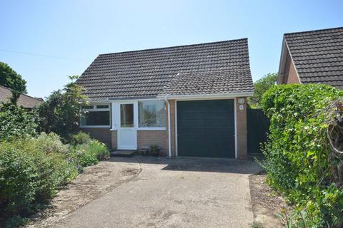 2 bed property, in Three Stiles Road, £615,000