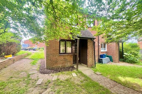 1 bed property, in Kercroft, £170,000