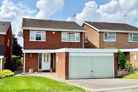 4 bed property, in Links View, £500,000
