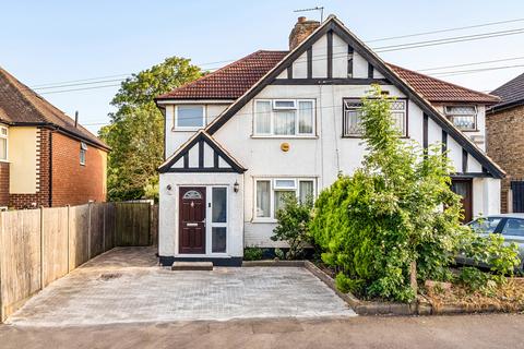 3 bed property, in Harvey Road, £580,000