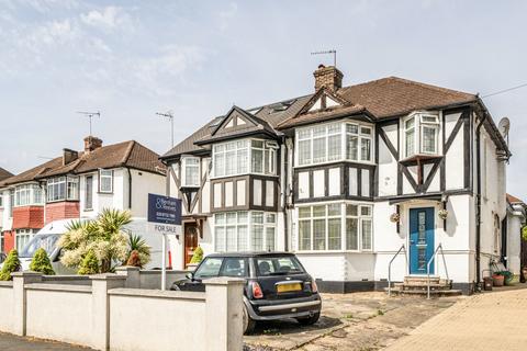 3 bed property, in Rushgrove Avenue, £675,000