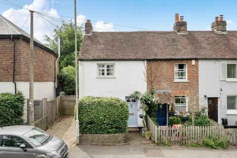 2 bed property, in London Road, £450,000