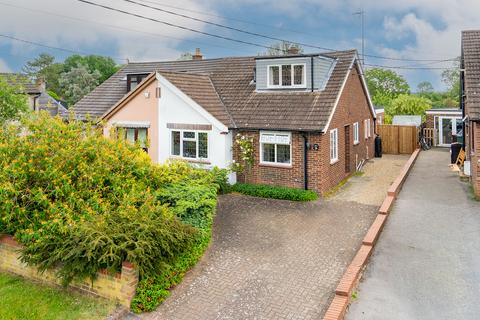 3 bed property, in Drayton Road, £450,000