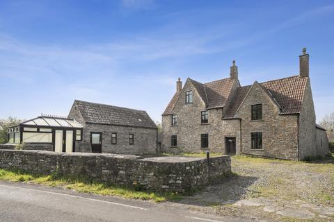 4 bed property, in Gravel Hill Road, £450,000