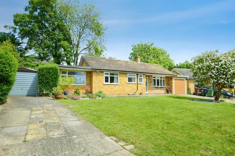 3 bed property, in Southview Road, £775,000