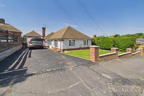 2 bed property, in St. Peters Crescent, £395,000