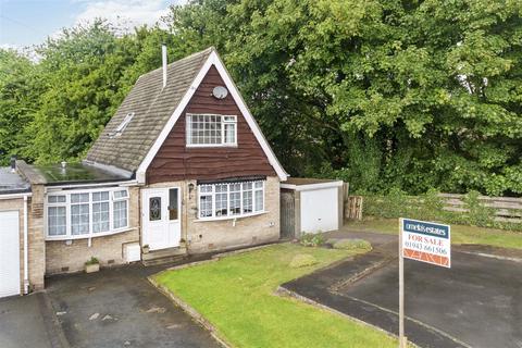 3 bed property, in St. Johns Road, £349,950