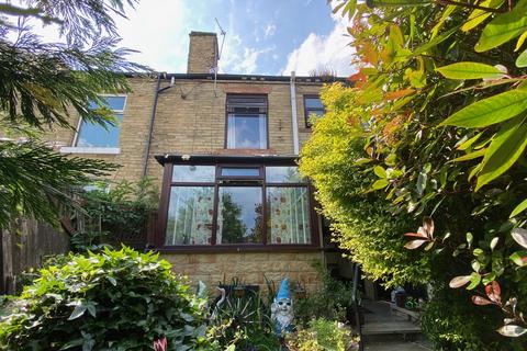 1 bed property, in York Street, £90,000