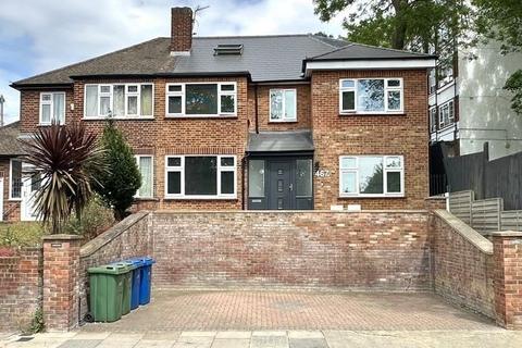 5 bed property, in 467A Lordship Lane, £750,000