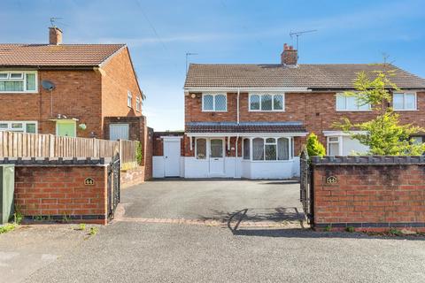 3 bed property, in Tennyson Road, £210,000