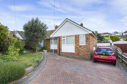 3 bed property, in Coombe Vale, £450,000