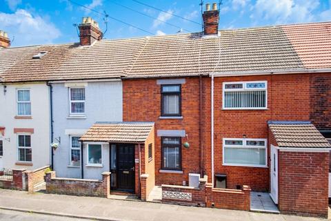 3 bed property, in Palgrave Road, £170,000
