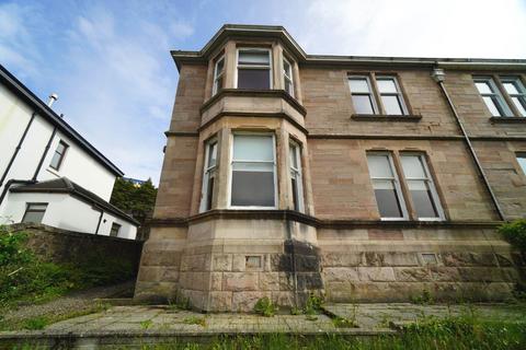 2 bed property, in Victoria Rd, £220,000